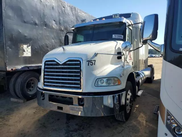 2017 Mack 600 CXU600