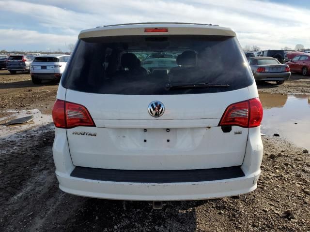 2009 Volkswagen Routan SE