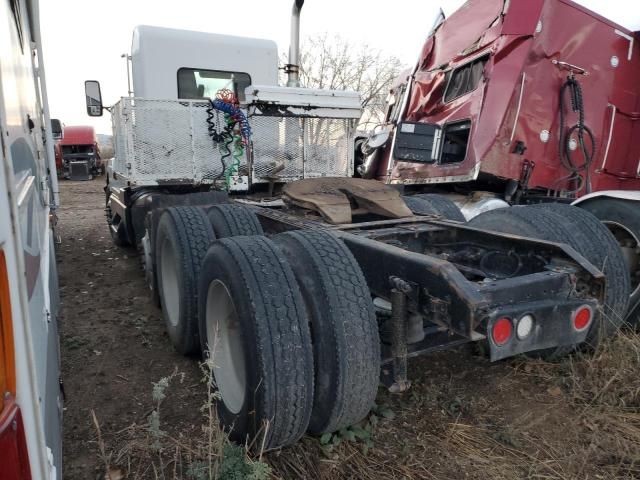 2004 Kenworth Construction T600