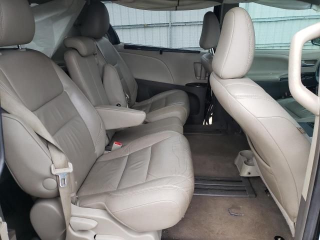 2016 Toyota Sienna XLE