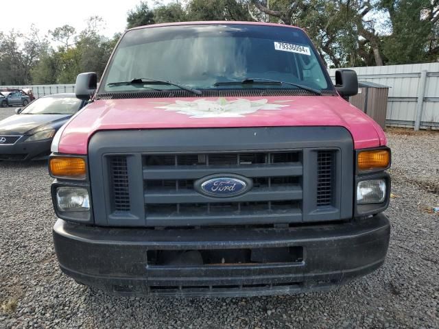 2013 Ford Econoline E350 Super Duty Wagon