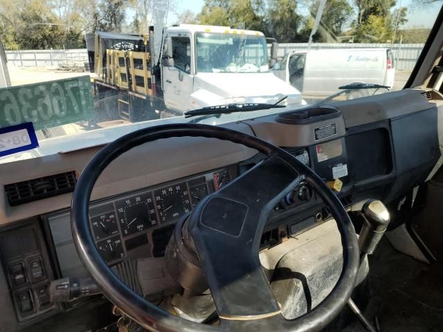 2002 International 4000 4800