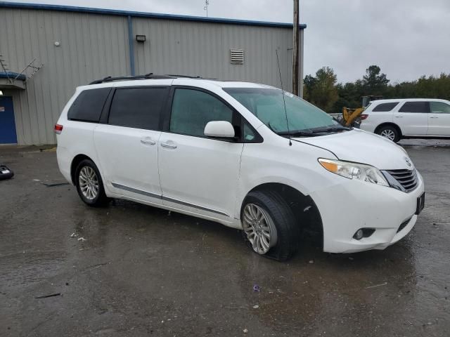 2013 Toyota Sienna XLE