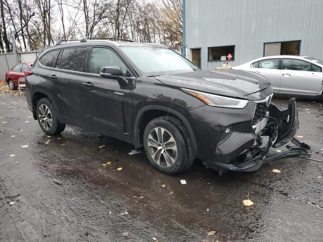 2021 Toyota Highlander Hybrid XLE