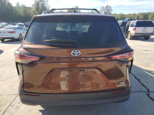 2022 Toyota Sienna XLE