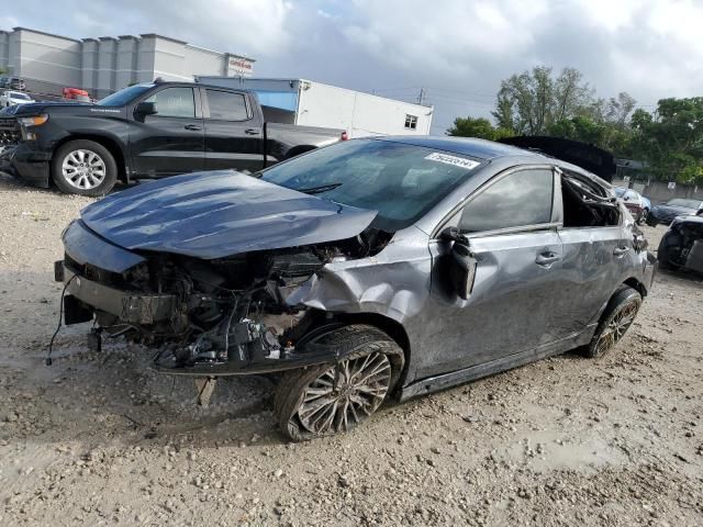 2022 KIA Forte GT Line