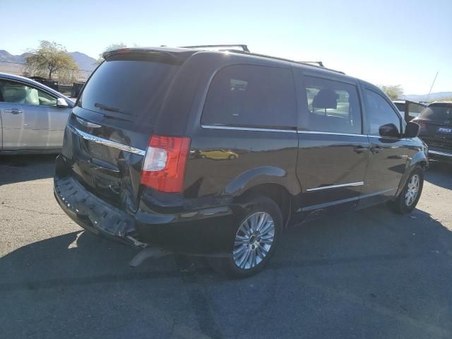 2012 Chrysler Town & Country Touring