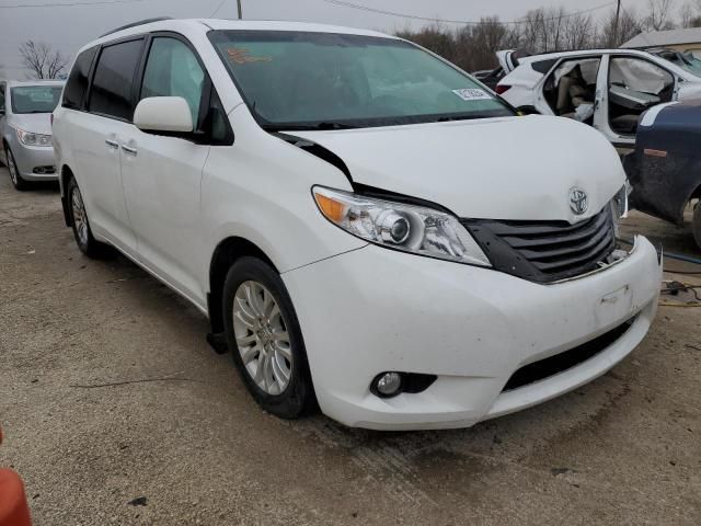 2012 Toyota Sienna XLE