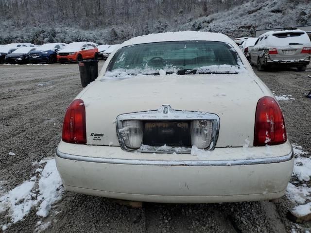 2001 Lincoln Town Car Signature