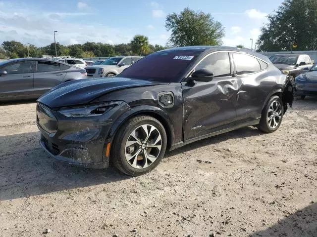 2022 Ford Mustang MACH-E Premium