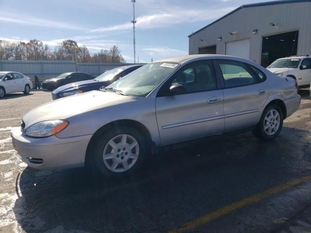 2005 Ford Taurus SE