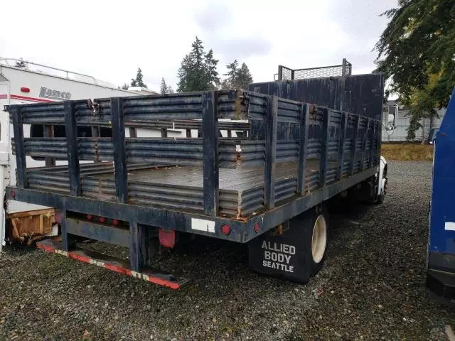 2001 International 4000 4700