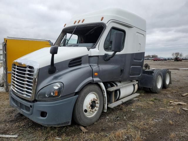 2017 Freightliner Cascadia 113