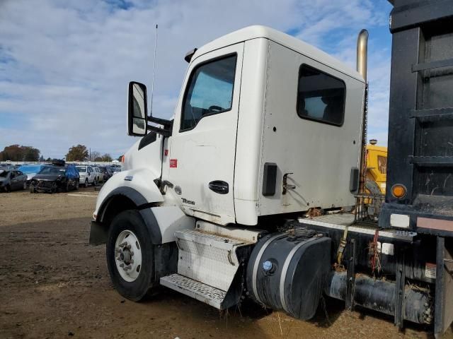 2018 Kenworth Construction T880