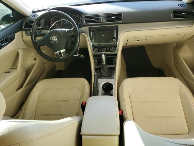 2015 Volkswagen Passat SE