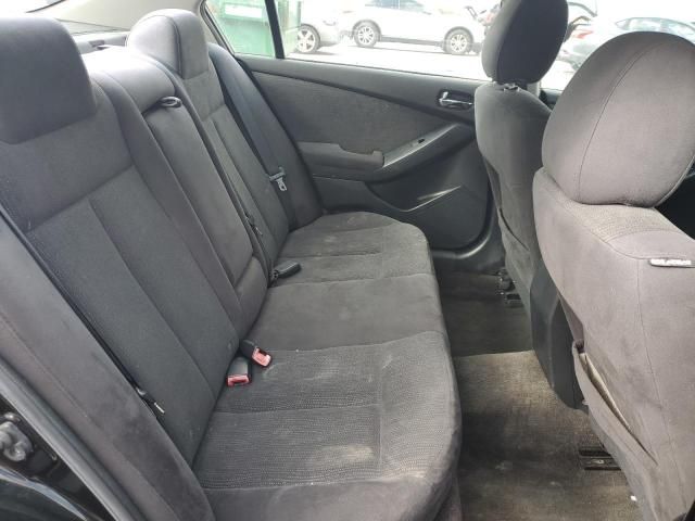 2010 Nissan Altima Base