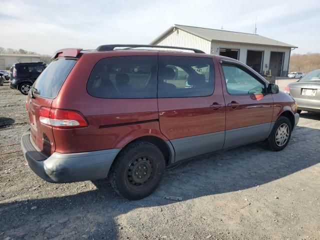 2002 Toyota Sienna LE