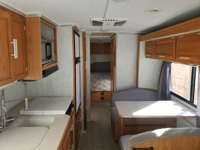 2004 Wino 2004 Workhorse Custom Chassis Motorhome Chassis P3