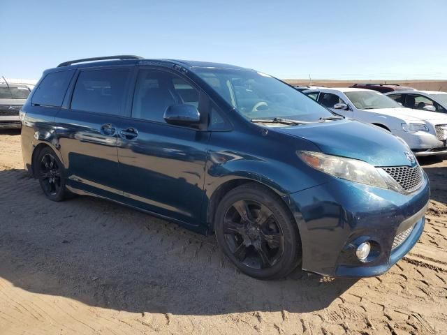 2011 Toyota Sienna Sport