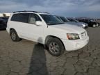 2004 Toyota Highlander Base