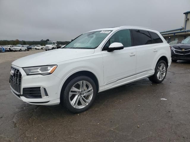 2021 Audi Q7 Premium Plus