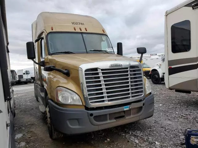 2018 Freightliner Cascadia 125