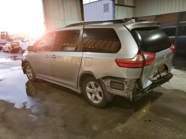 2020 Toyota Sienna LE