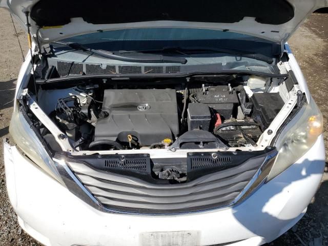 2013 Toyota Sienna XLE