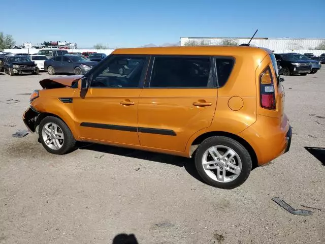 2011 KIA Soul +