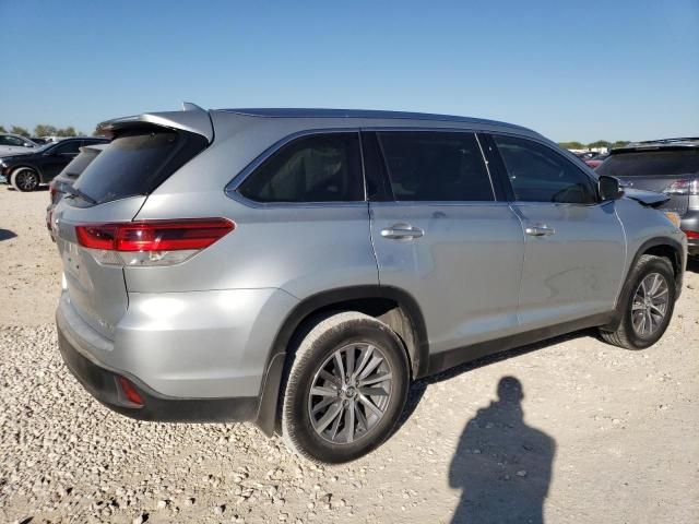 2019 Toyota Highlander SE