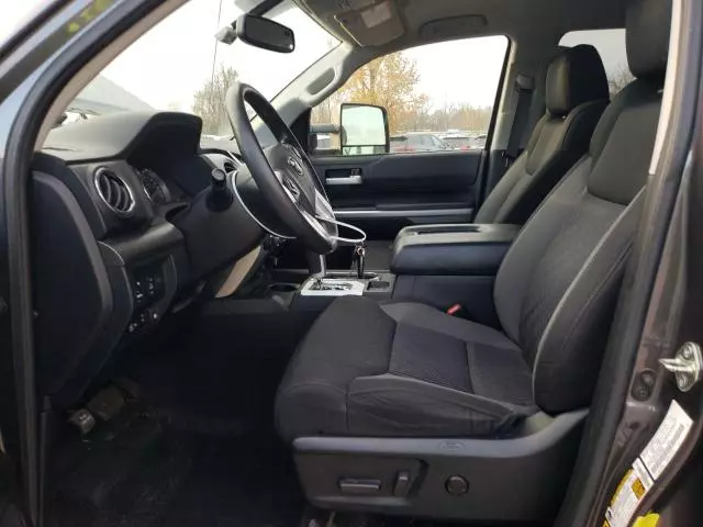 2017 Toyota Tundra Crewmax SR5