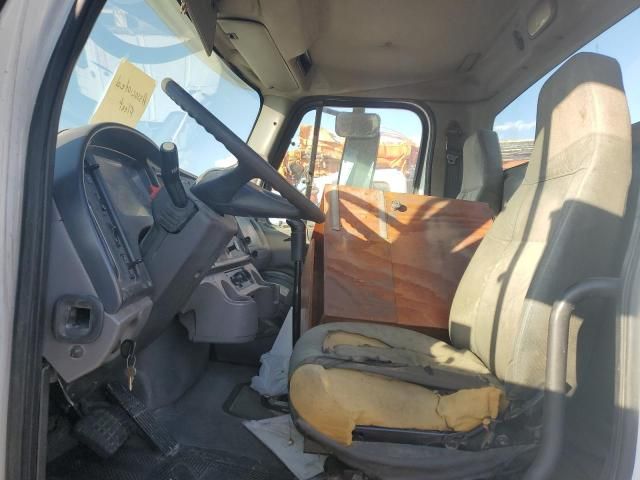 2005 Freightliner M2 106 Medium Duty