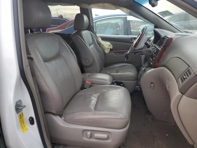 2005 Toyota Sienna XLE