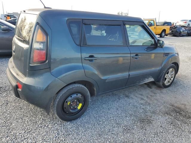 2011 KIA Soul +