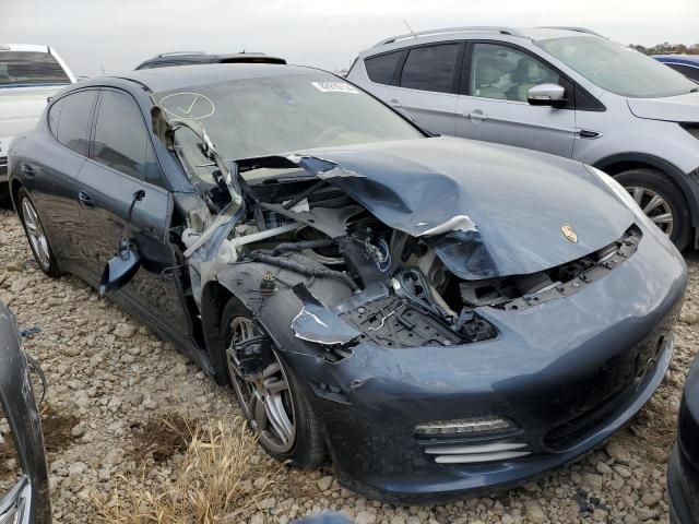 2012 Porsche Panamera 2