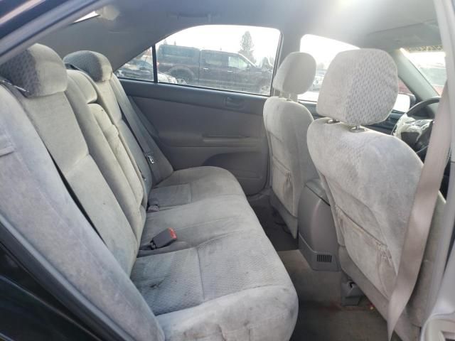 2004 Toyota Camry LE