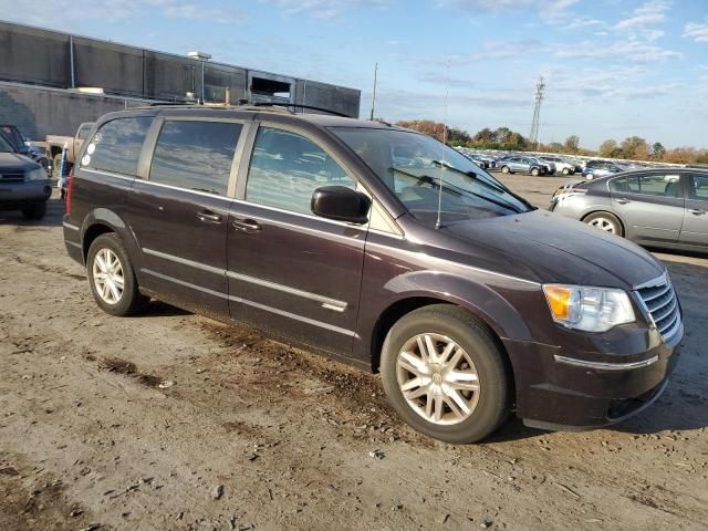 2010 Chrysler Town & Country Touring