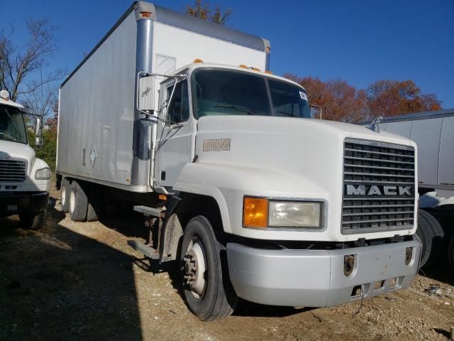 1996 Mack 600 CH600