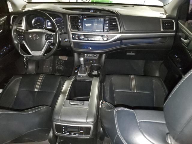 2018 Toyota Highlander SE