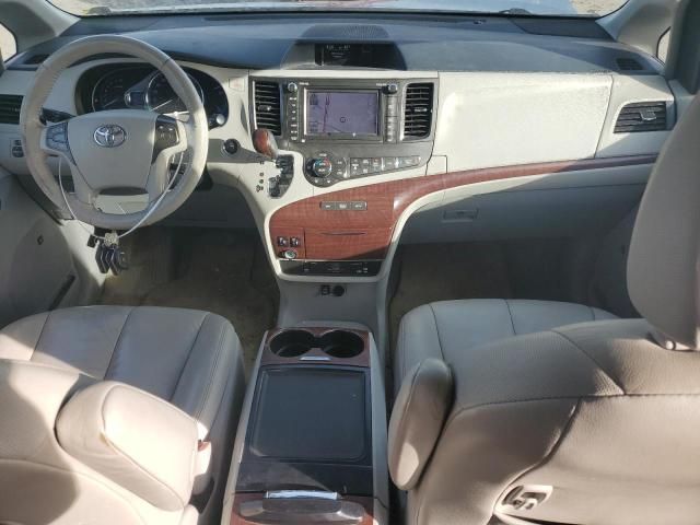 2013 Toyota Sienna XLE