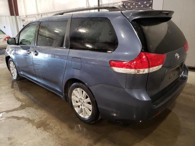 2013 Toyota Sienna XLE