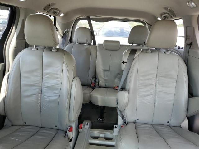 2012 Toyota Sienna XLE