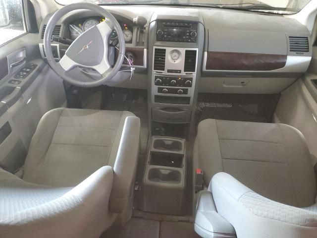 2010 Chrysler Town & Country Touring