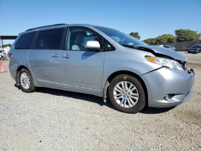 2015 Toyota Sienna XLE