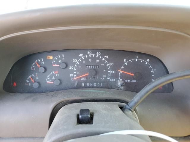 2000 Ford Excursion XLT