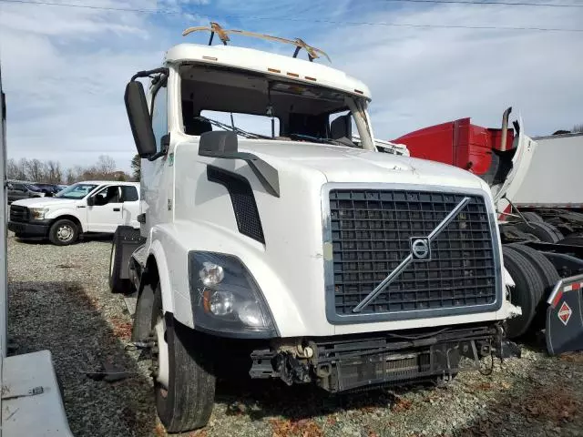 2018 Volvo VN VNL