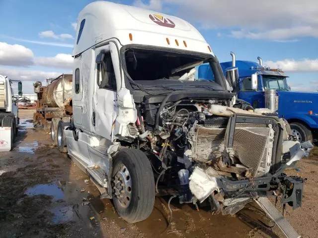 2023 Freightliner Cascadia 126