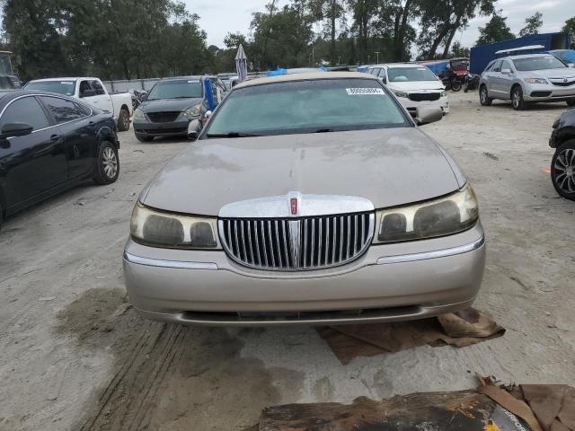 1999 Lincoln Town Car Signature