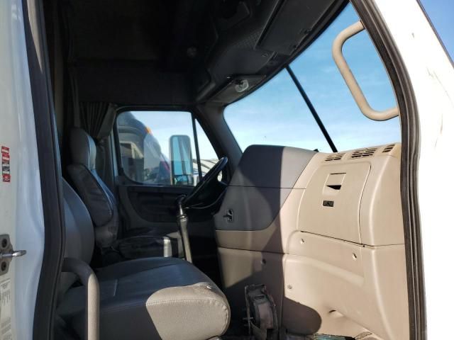 2009 Freightliner Cascadia 125