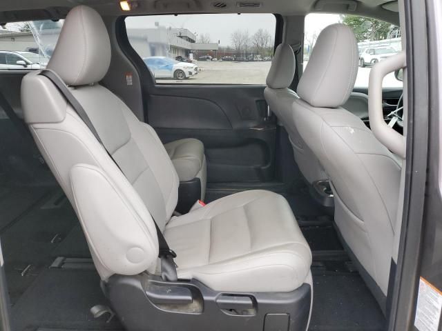 2015 Toyota Sienna XLE